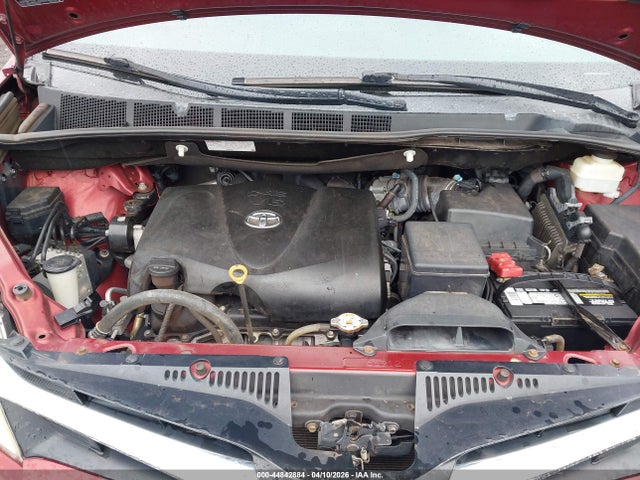 Toyota Sienna Le 7 Passenger