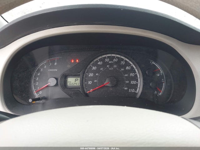 Toyota Sienna Base V6