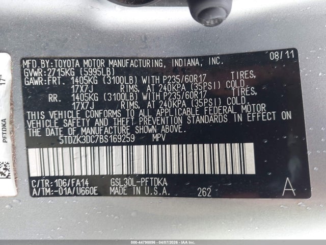 Toyota Sienna Base V6