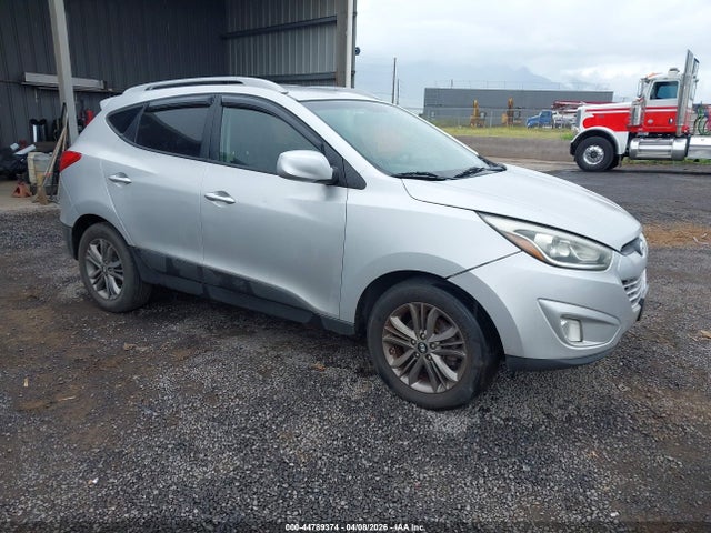 Salvage Hyundai TUCSON Image