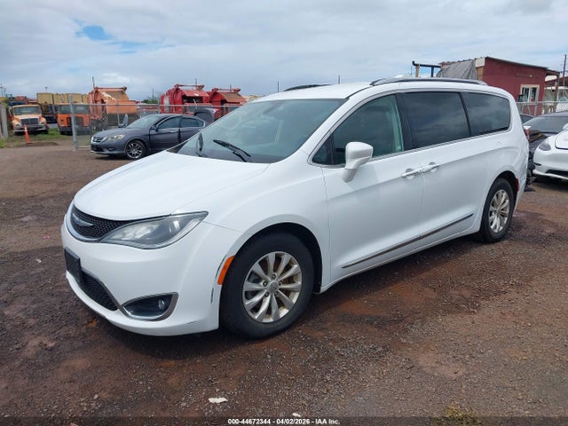 Chrysler Pacifica Touring L