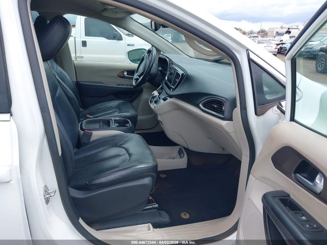Chrysler Pacifica Touring L