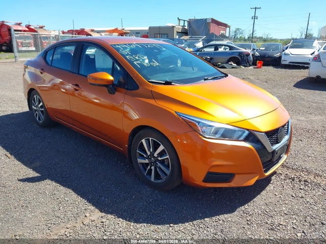 Salvage Nissan Versa Image