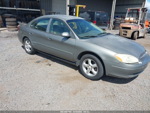 Salvage Ford Taurus Image