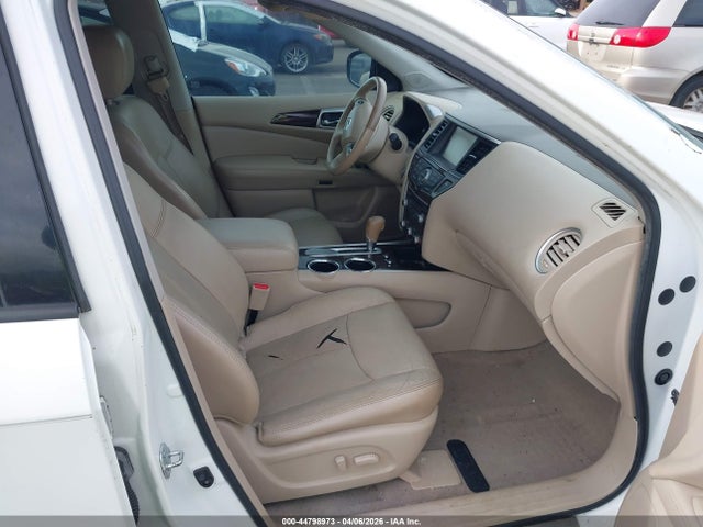 Nissan Pathfinder Platinum