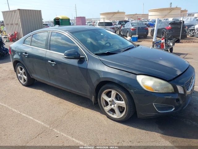 Salvage Volvo S60 Image