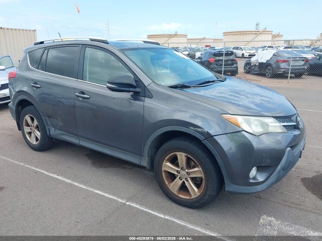 Salvage Toyota RAV4 Image