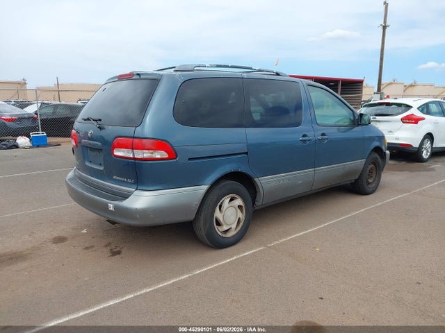 Toyota Sienna Le
