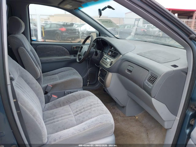 Toyota Sienna Le