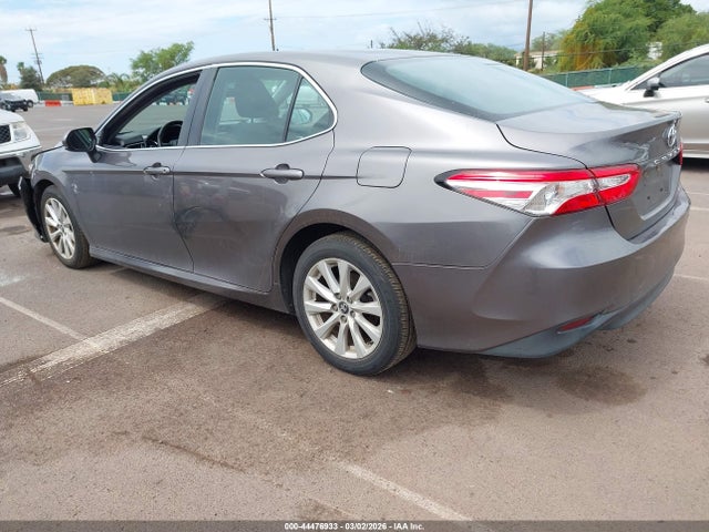 Toyota Camry Le