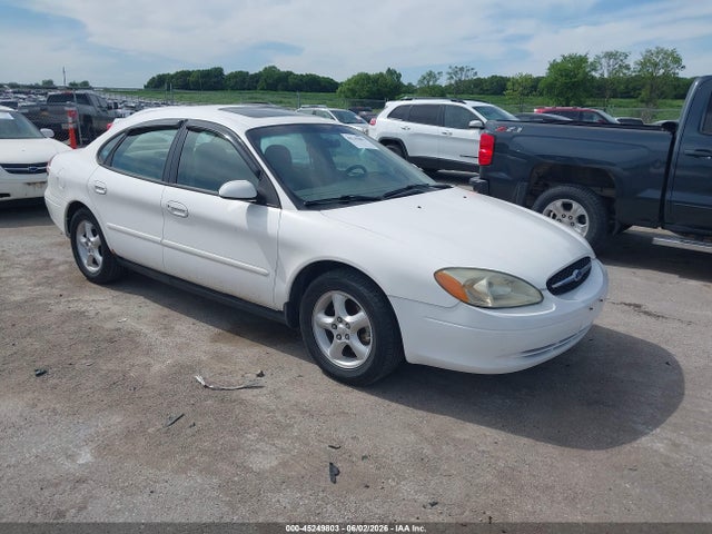 Salvage Ford Taurus Image