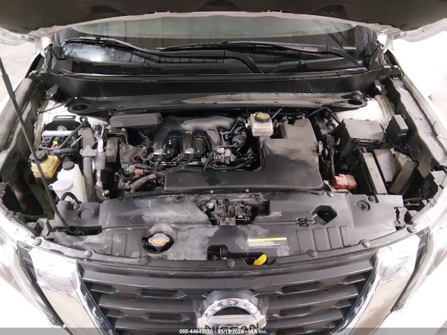 Nissan Pathfinder S