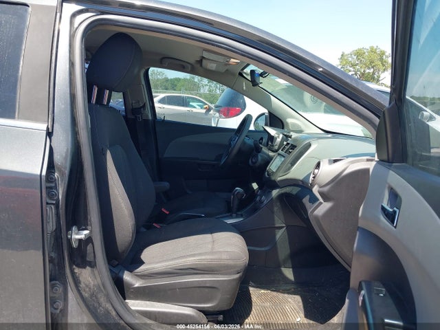 Chevrolet Sonic Lt Auto