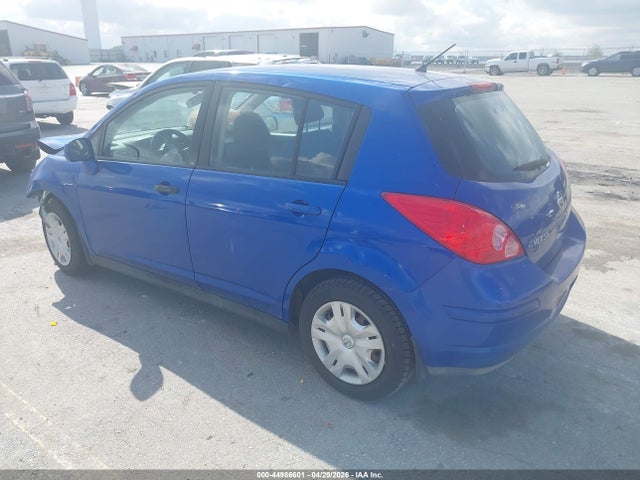 Nissan Versa 1.8 S