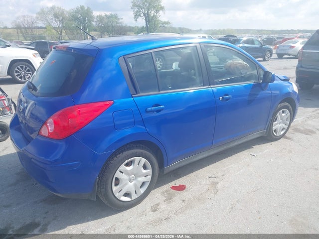 Nissan Versa 1.8 S