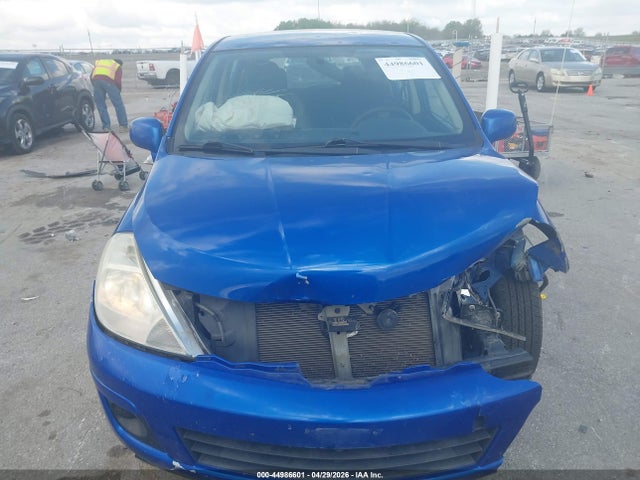 Nissan Versa 1.8 S
