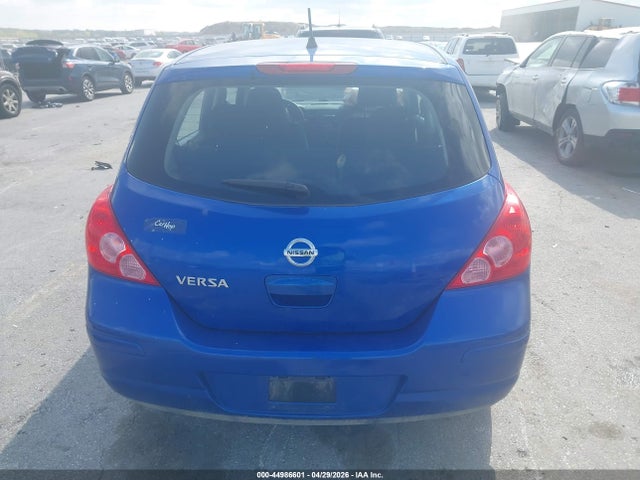 Nissan Versa 1.8 S
