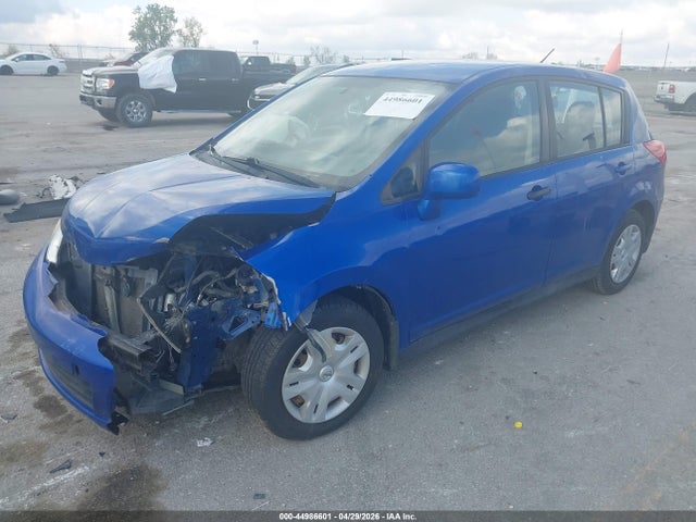 Nissan Versa 1.8 S