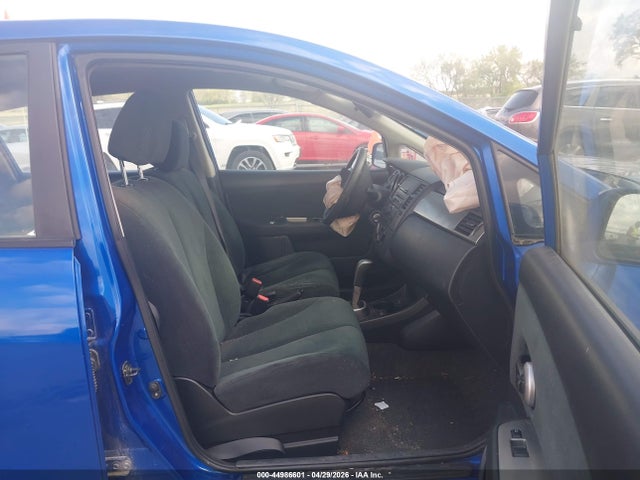 Nissan Versa 1.8 S