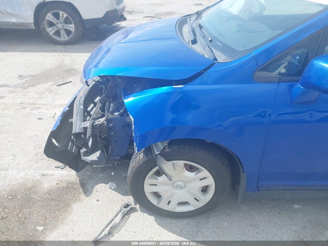 Nissan Versa 1.8 S