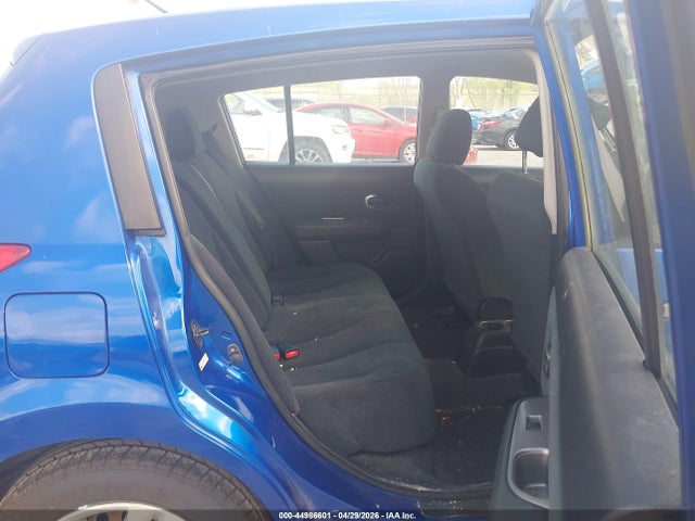 Nissan Versa 1.8 S