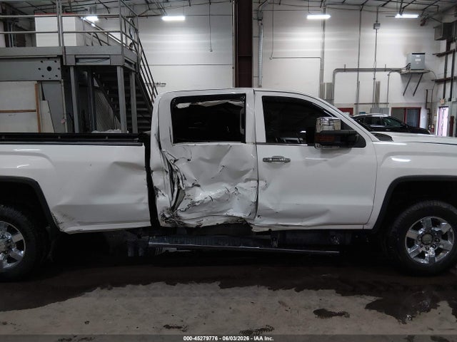General Motors Sierra 3500HD Denali