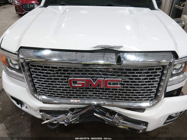 General Motors Sierra 3500HD Denali