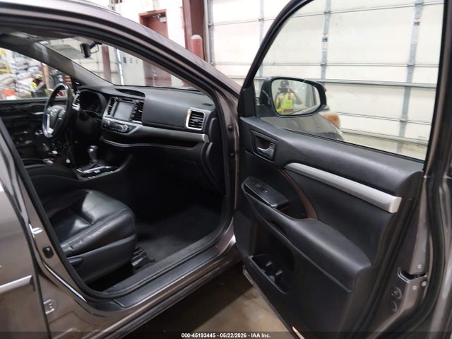 Toyota Highlander Xle V6