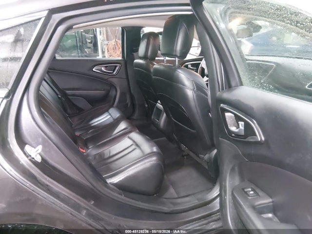 Chrysler 200 Limited Platinum