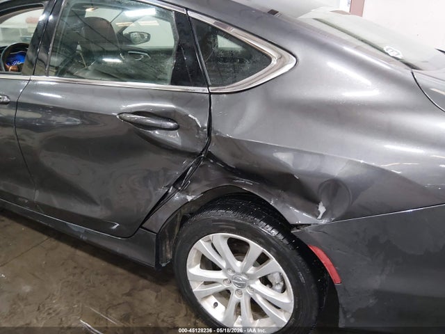 Chrysler 200 Limited Platinum