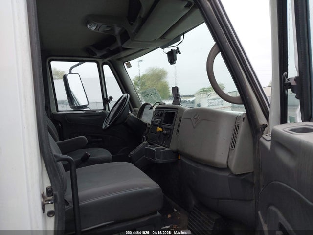 International 4000 4400