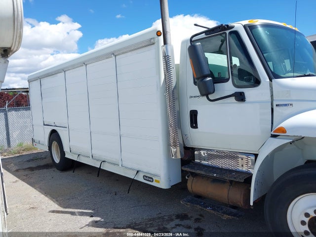 International 4000 4400