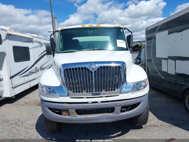 International 4000 4400