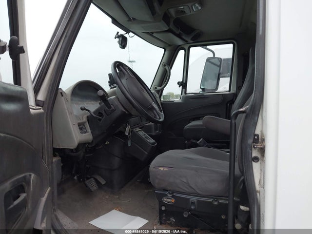 International 4000 4400
