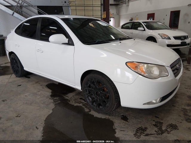 Salvage Hyundai ELANTRA Image