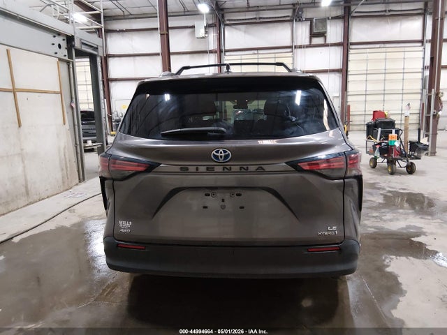 Toyota Sienna Le