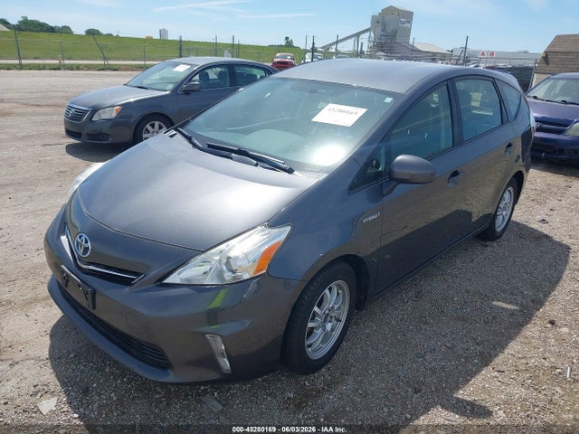 Toyota Prius v Three
