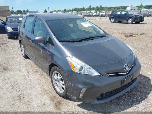 Salvage Toyota Prius v Image