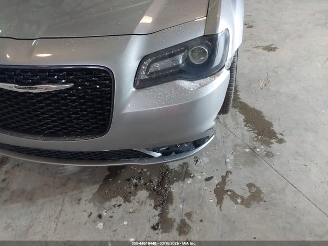 Chrysler 300 S