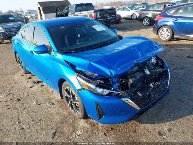 Salvage Nissan Sentra Image