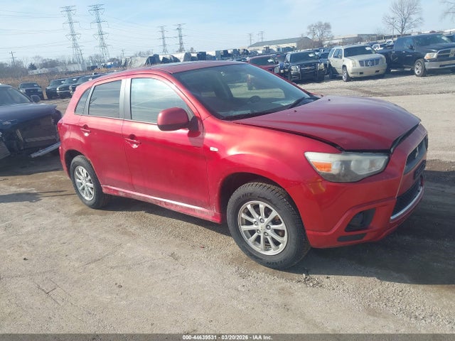 Salvage Mitsubishi Outlander Image