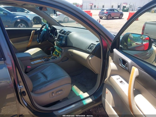 Toyota Highlander Limited V6