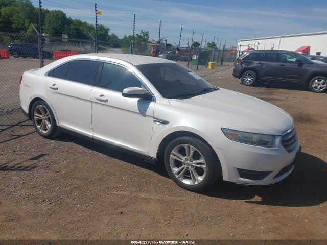 Salvage Ford Taurus Image