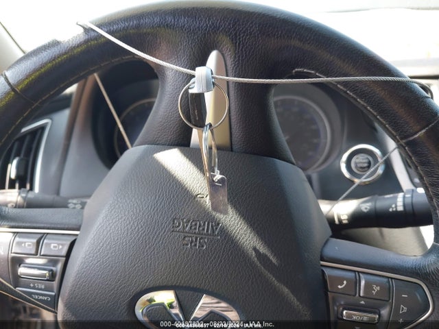 INFINITI Q50 Premium