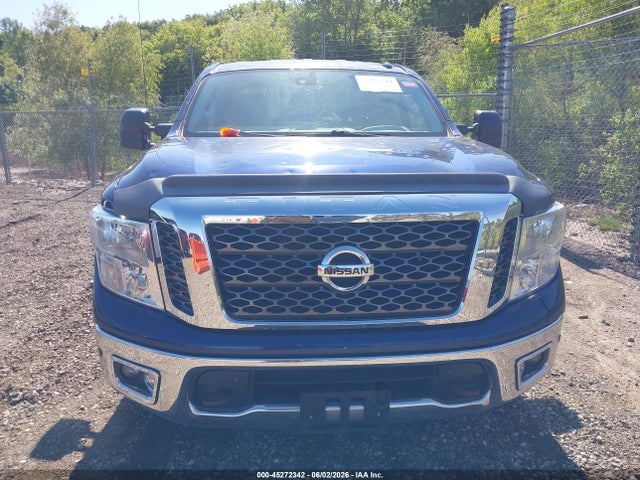 Nissan Titan Sv