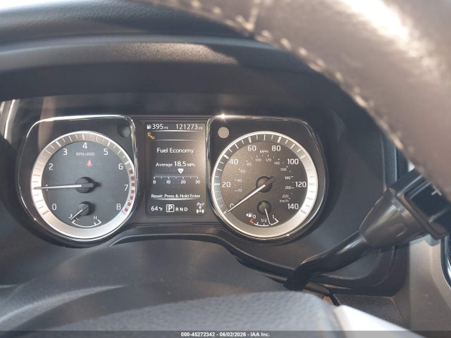 Nissan Titan Sv