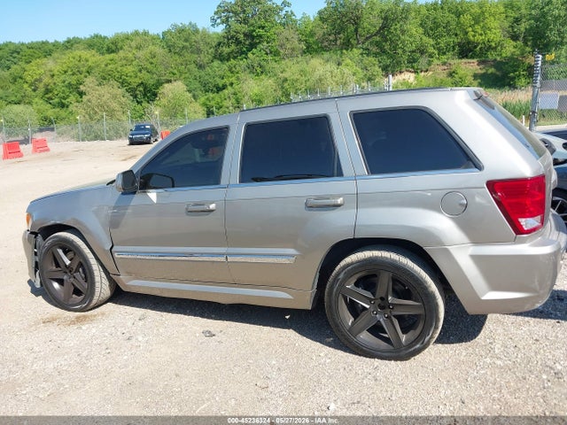 Jeep Grand Cherokee Srt8
