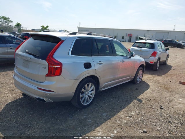 Volvo XC90 T6 Momentum