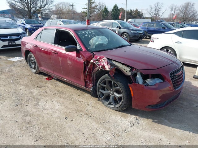 Salvage Chrysler 300 Image