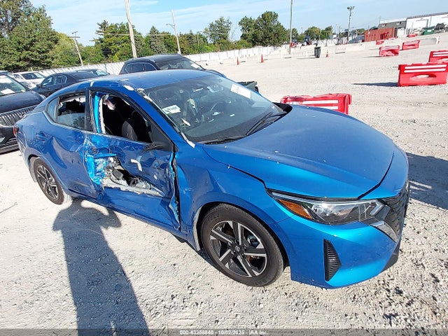 Salvage Nissan Sentra Image